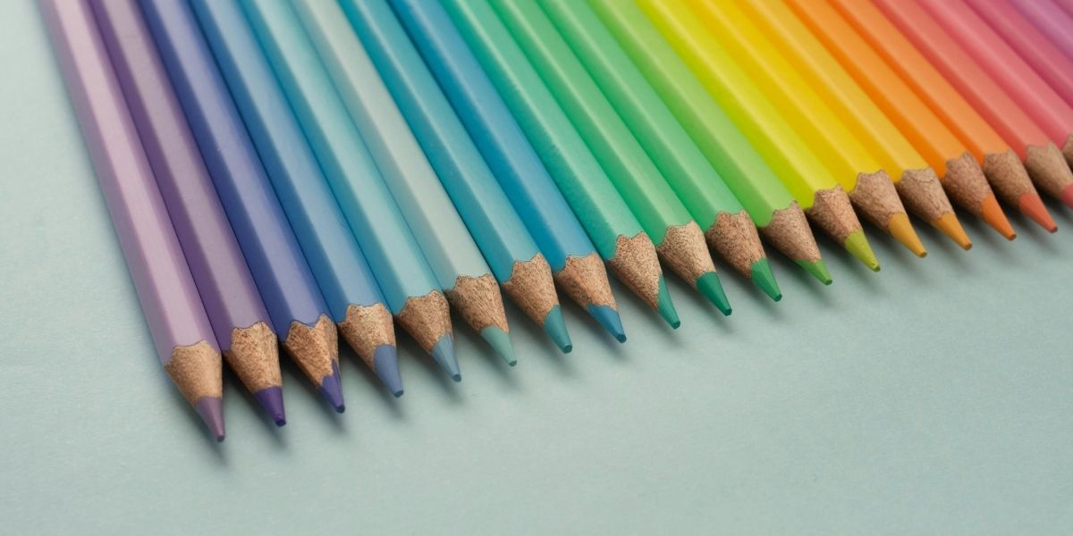 Paleta de colores utilizada en branding y marketing para influir en la percepción del consumidor