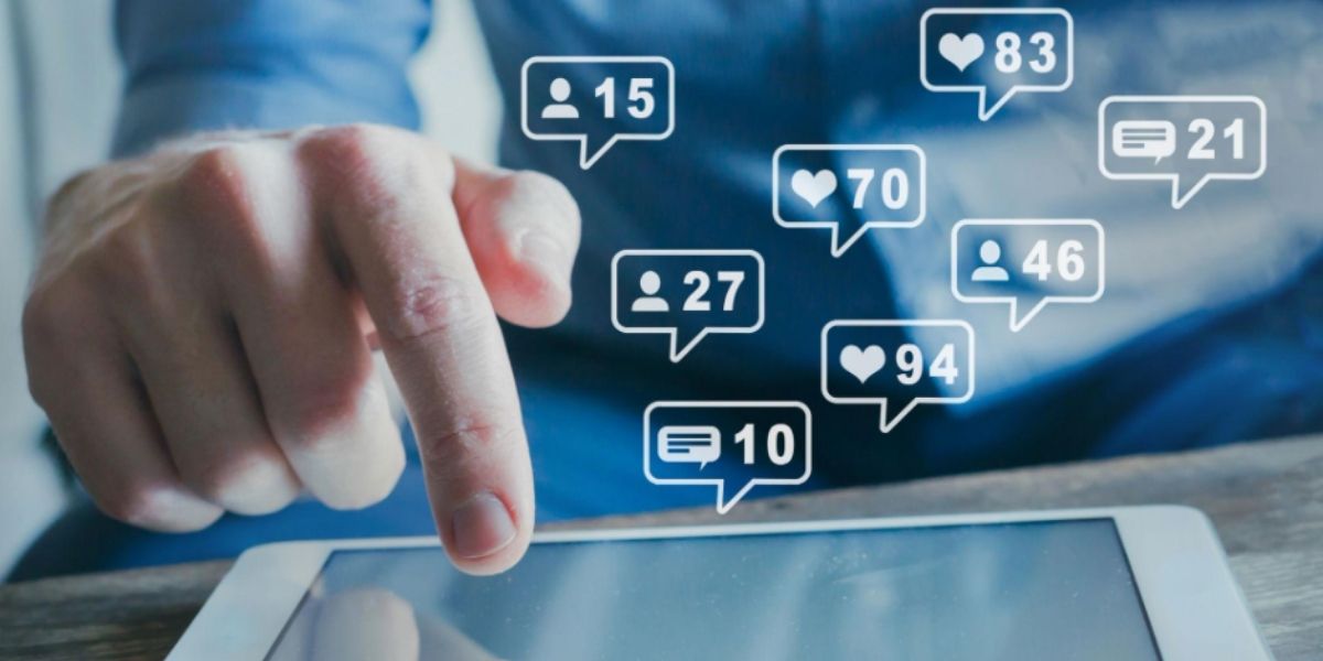 Interacciones en redes sociales como likes, comentarios y seguidores representando el engagement en Instagram